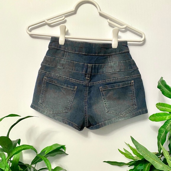 🌸2 FOR $30🌸 - High Rise Button Jean Shorts - Picture 2 of 2